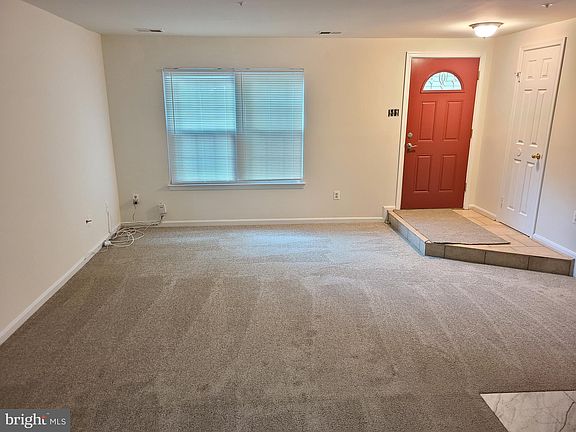 3rd image of 18982 Highstream Dr