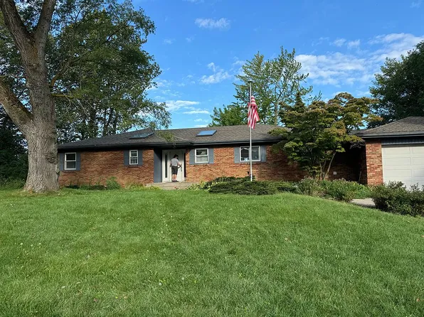 2762 Mizpah Park Dr, Benton Harbor, MI 49022
