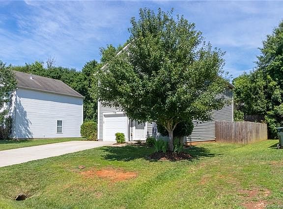 3rd image of 186 Hunter Park Dr