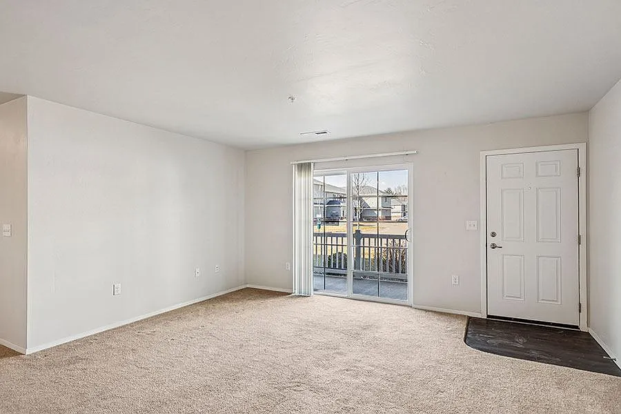 FOSTER PLACE — Photo 4