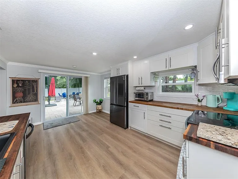 6115 Carlton Ave — Photo 28