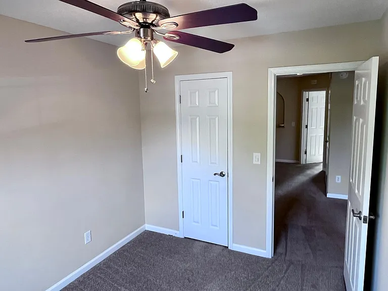 5364 Patuxent Dr — Photo 13