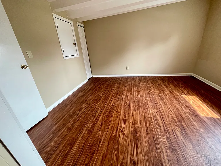 113 S Washington St — Photo 21