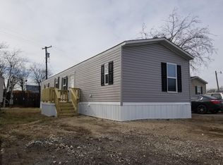 808 S 3rd St, Grandview, TX 76050