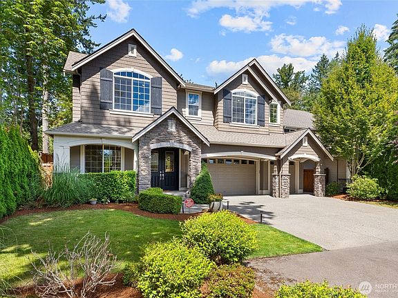 3rd image of 26546 SE Belvedere Way