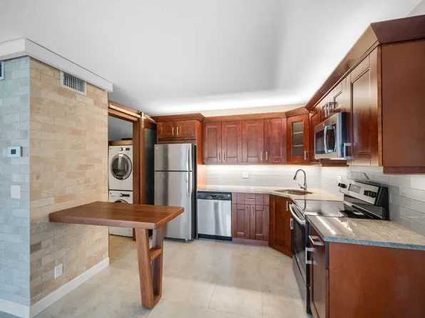 1106 Green Pine Boulevard #E2, West Palm Beach, FL 33409