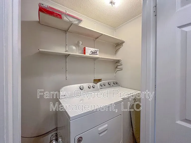 806B N Magnolia St — Photo 14