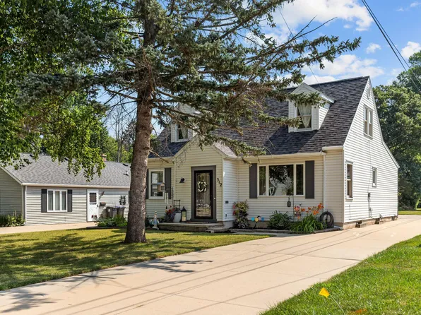 312 S Lake St, Neenah, WI 54956