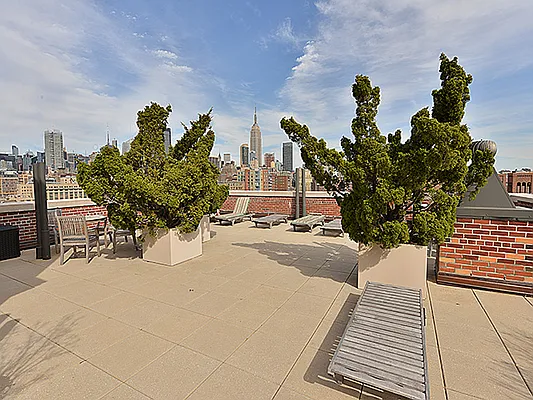 Rented by Cooper & Cooper Real Estate | media 8