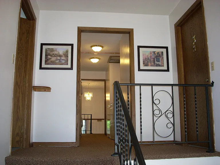 225 1st St SW — Photo 23
