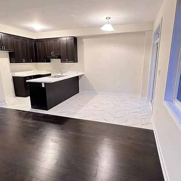 30 Daisy Ln W — Photo 7