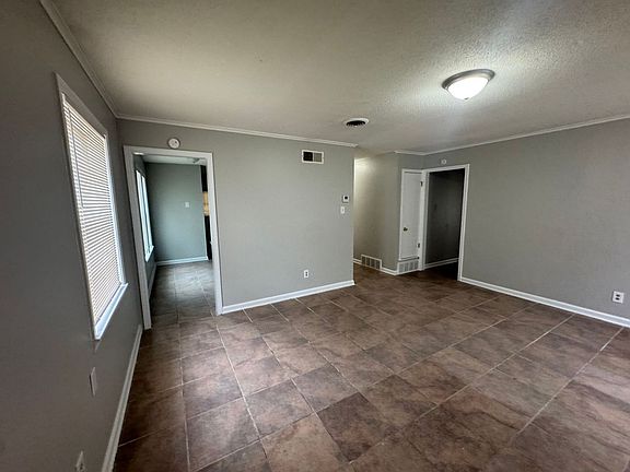 5th image of 1722 Northfield Dr