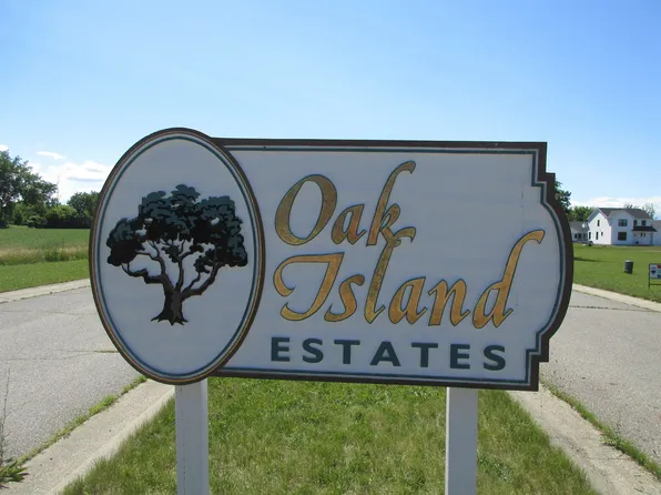 1010 Island Blvd, Essexville, MI 48732