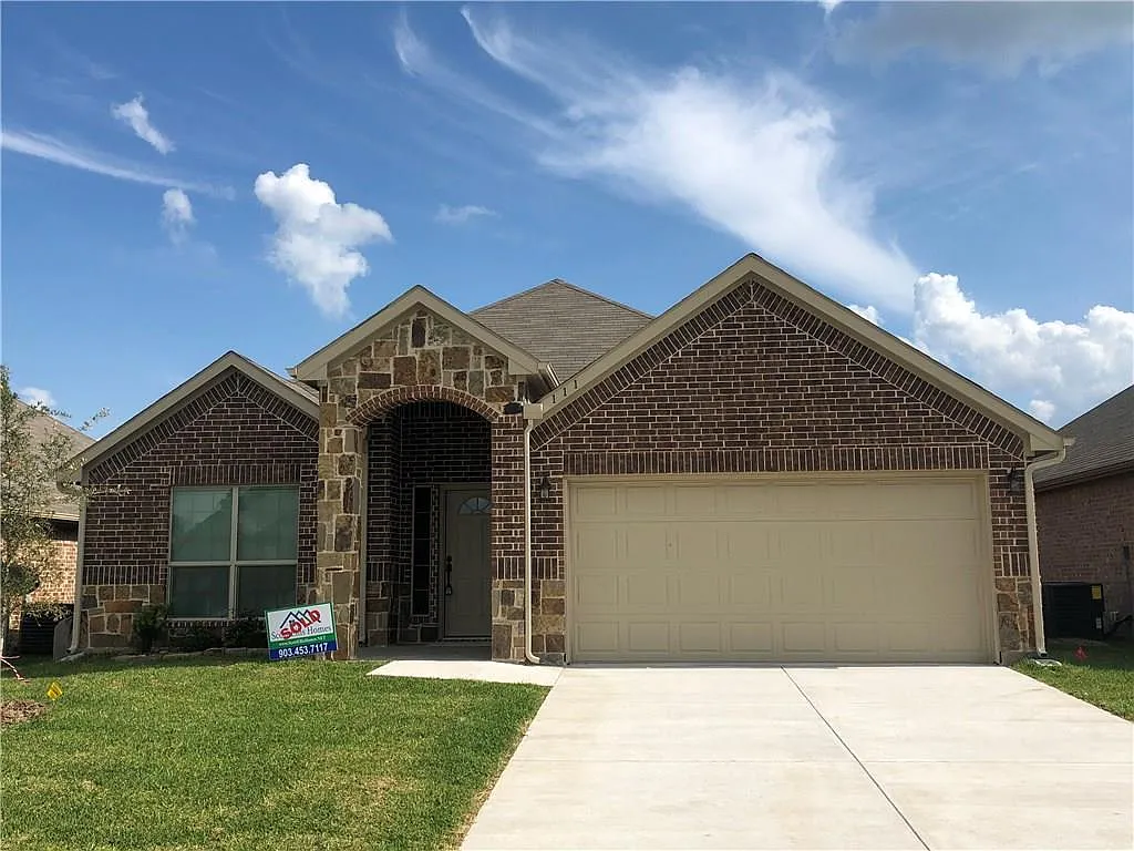 3 bed, 1593 sqft, $1,800 — Photo 1