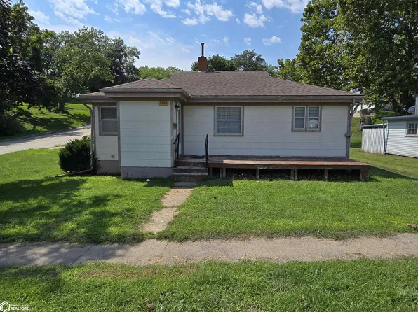 1101 Davis Ave, Corning, IA 50841