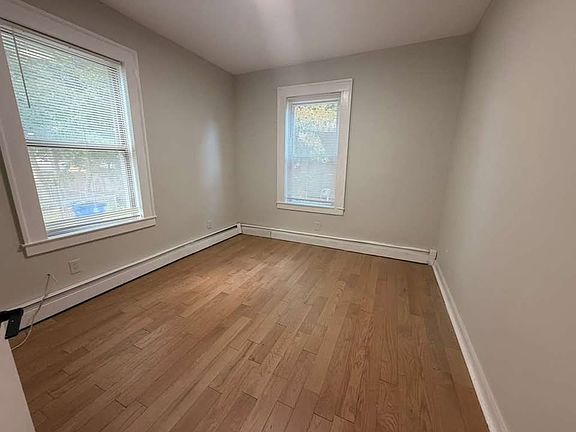 5th image of 77 Orchard St APT 1