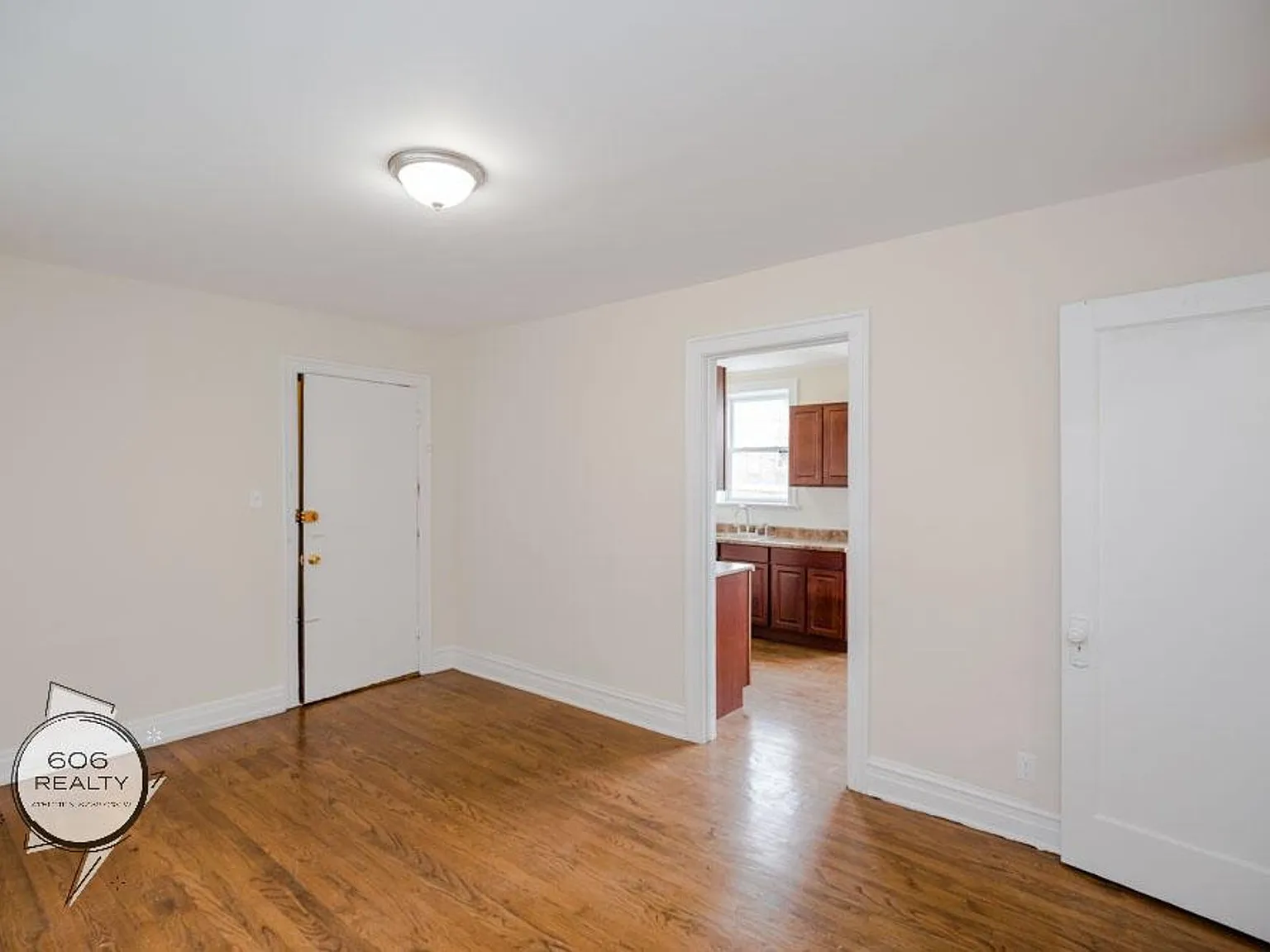 5011 W. Cermak Rd — Photo 4