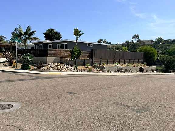 2nd image of 205 Gloxina St