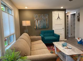 2615 SE Division St #1, Portland, OR 97202