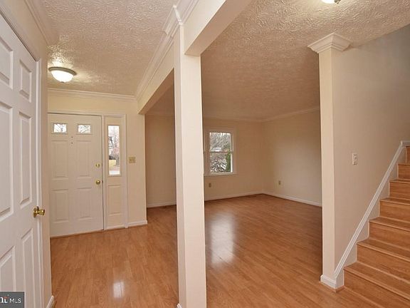 4th image of 100 Canaan Ct