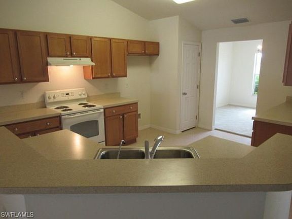 4th image of 1215 NE 40th Ter