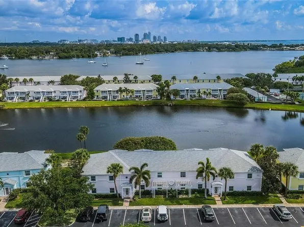 213 Seahorse Dr SE #A, Saint Petersburg, FL 33705