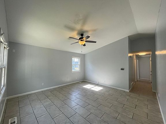 4th image of 1201 Sorin St