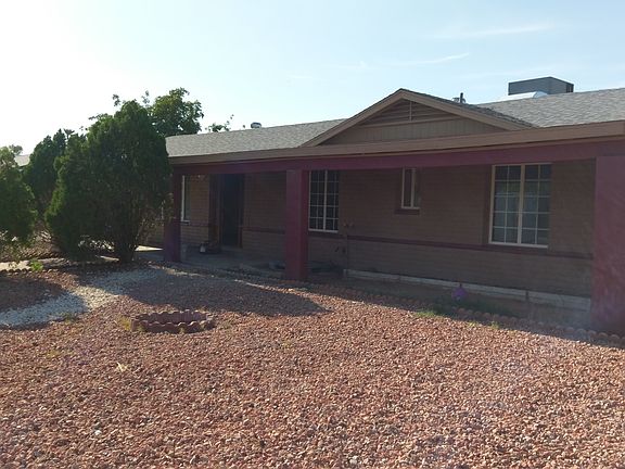 3rd image of 2014 W Topeka Dr