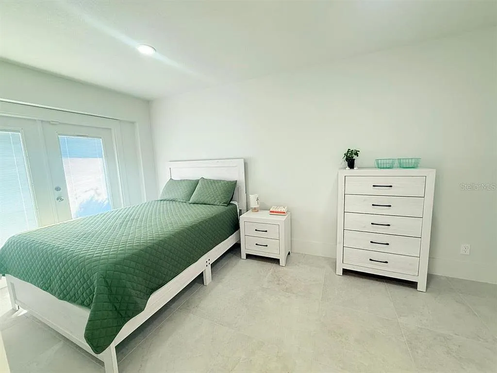 1 bed, 1.0 bath, 2097 sqft, $1,200 — Photo 2