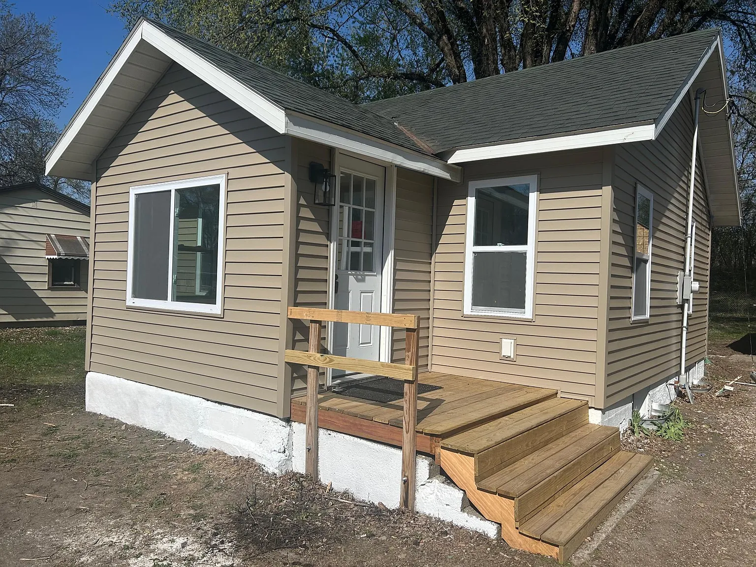 2 bed, 700 sqft, $1,100 — Photo 1