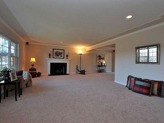 2nd image of 2513 Cherry Ave