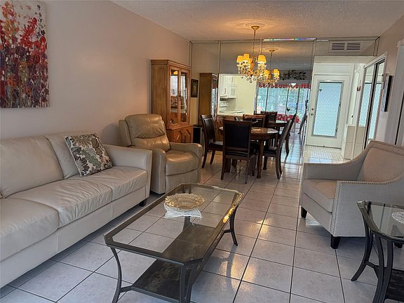 4th image of 2901 NW 46th Avenue #106