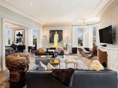 1 Central Park S Unit 909, New York, NY, 10019