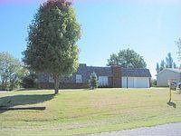 1st image of 104 N Hollis Way