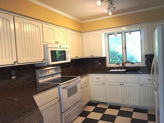 5th image of 423 E Norport Dr