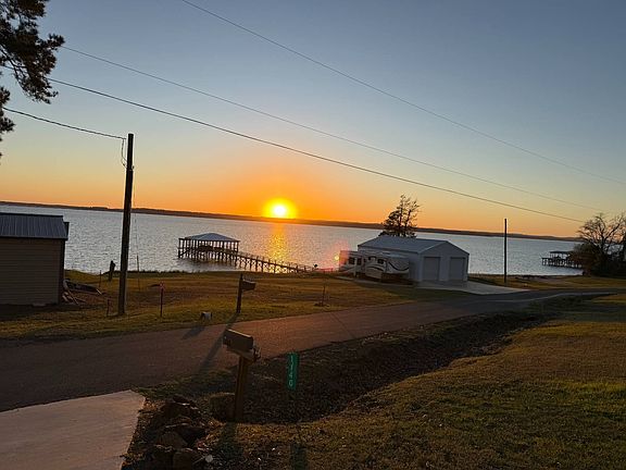 3rd image of 1140 Merritt Mountain Rd #14