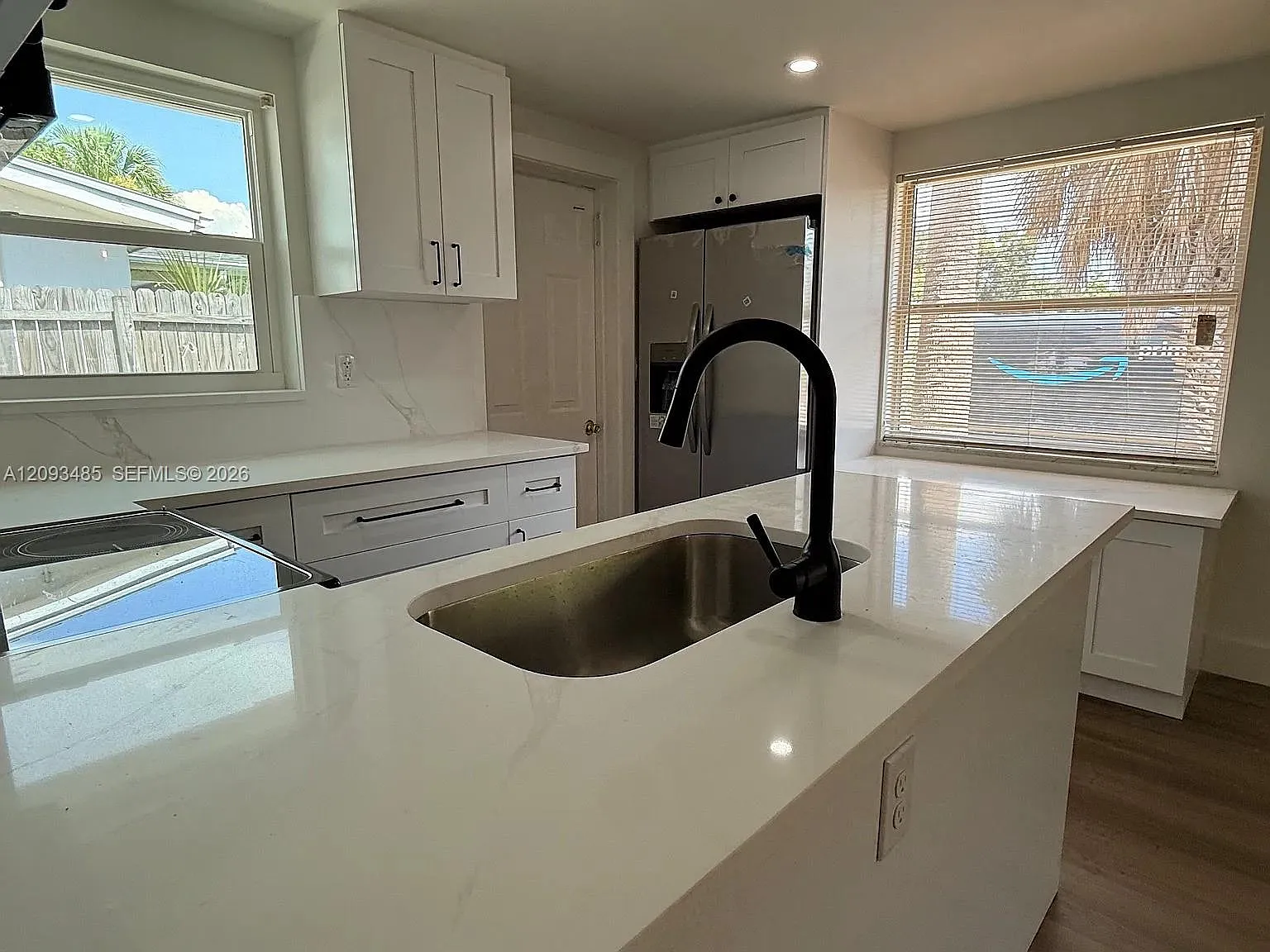 2 bed, 1.0 bath, 700 sqft, $1,750 — Photo 2