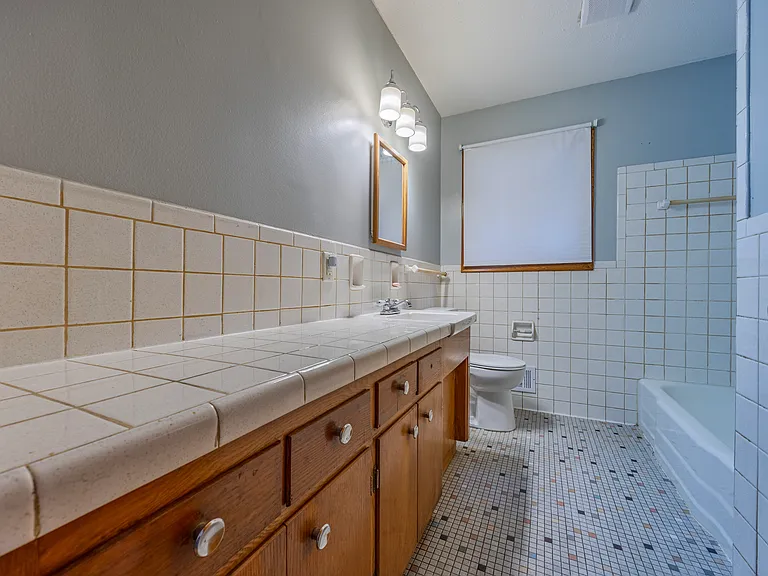 5751 Xerxes Ave S #5751 — Photo 10