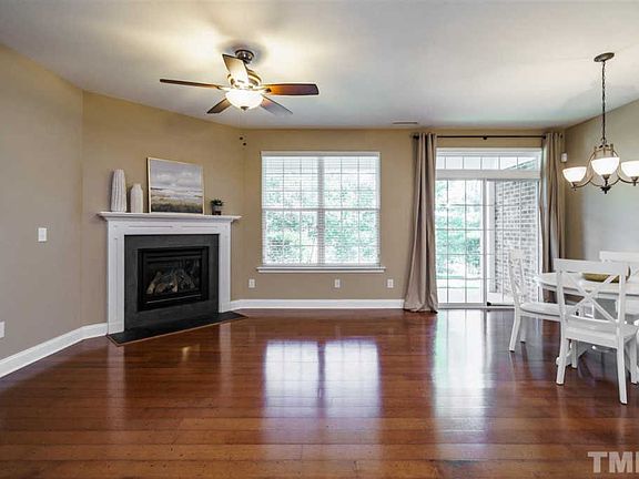 5th image of 216 Longchamp Ln