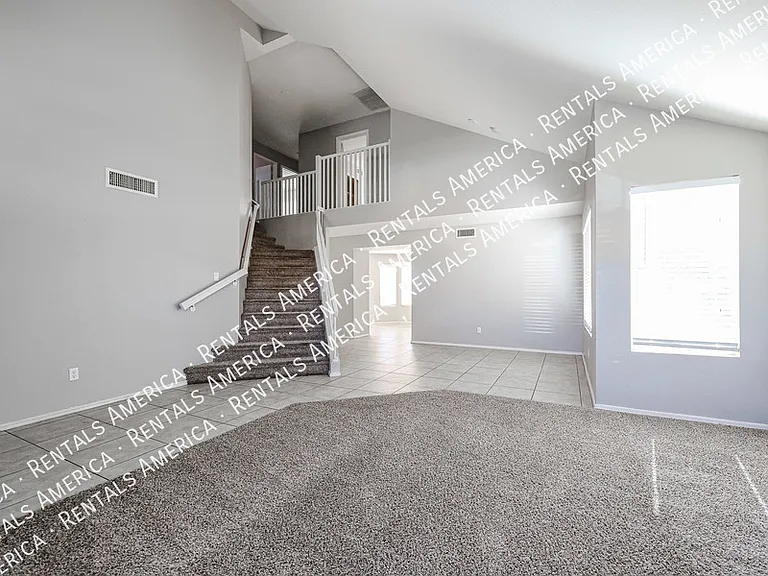 2361 W Myrtle Dr — Photo 6