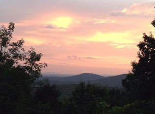 945 Hickory Nut Mountain Rd, Clarkesville, GA 30523