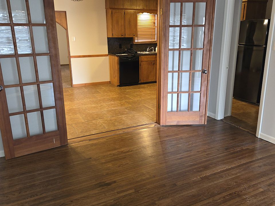 1st image of 2901 Dorchester Dr