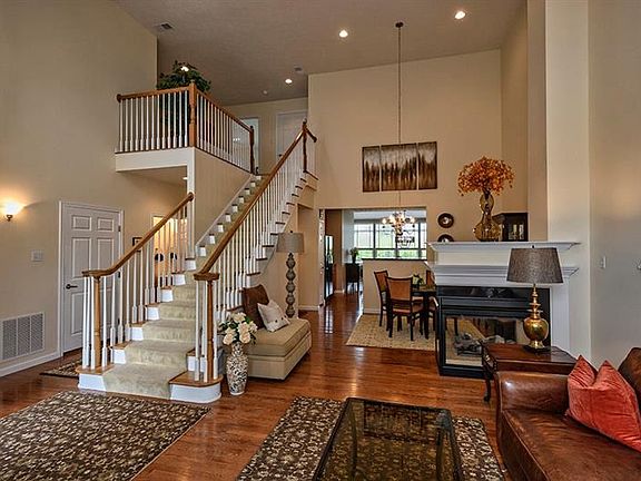 4th image of 735 Marigold Ct