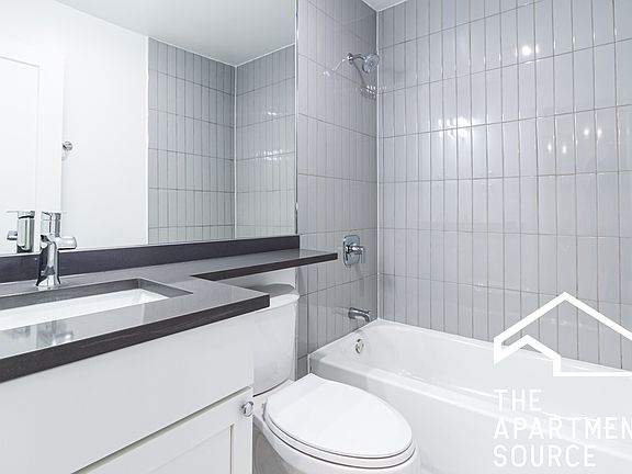 4th image of 540 W Aldine Ave #311