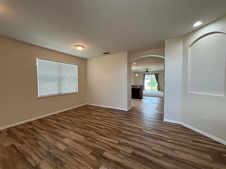 811 Krenson Woods Ln — Photo 4