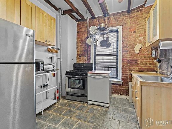 3rd image of 258 W 117th St APT 42W
