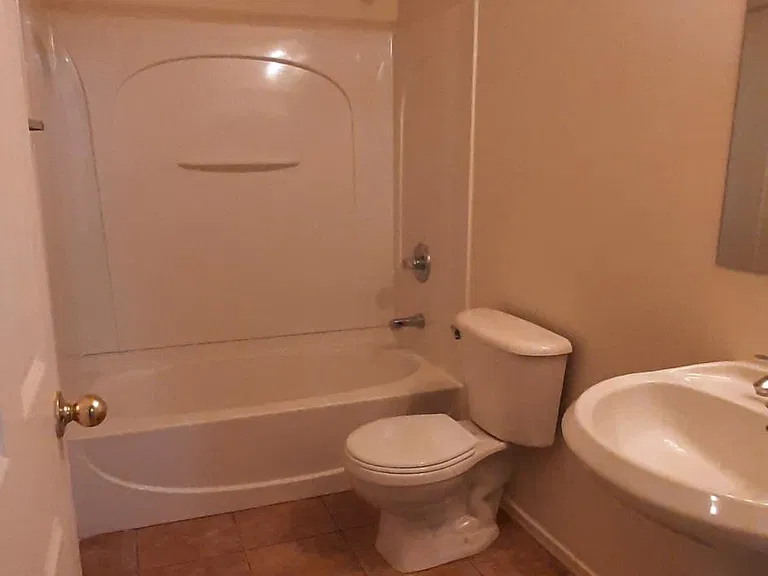 7221 S 41st Dr — Photo 12