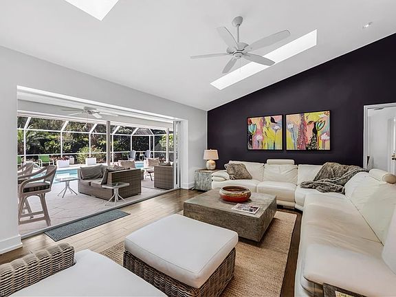 5th image of 183 Edgemere WAY S