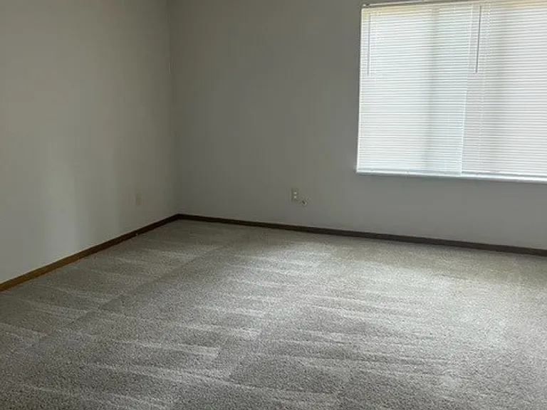 1317 Cora Ln — Photo 15