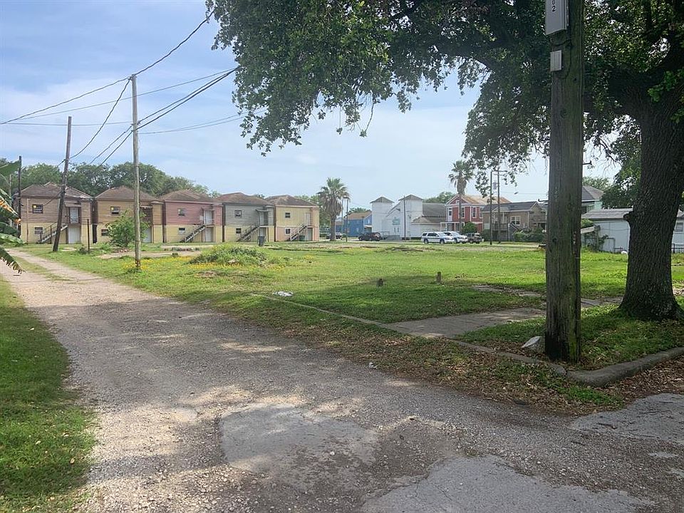 1st image of 1210 & 1214 32nd St
